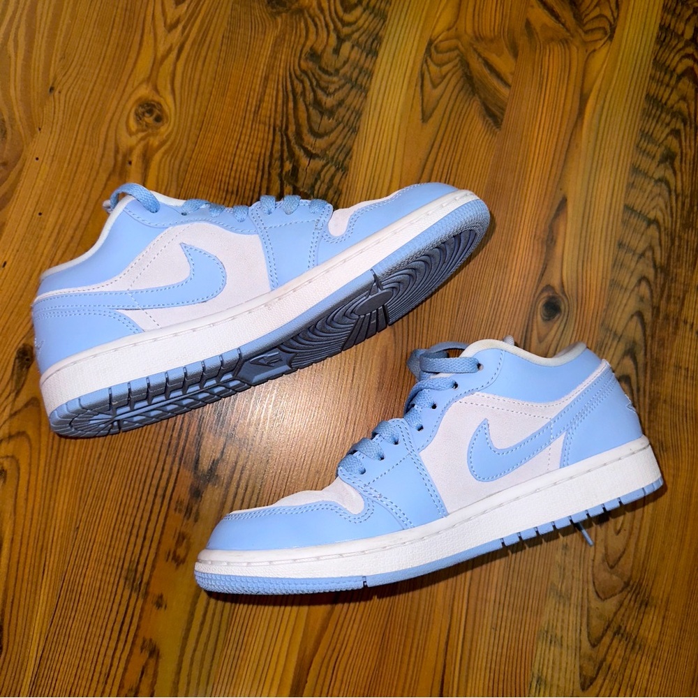 Nike Jordan Low 1 Sneakers - excellent condition!